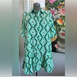 JODIFL size L Green and White Geometric Patterned Fabric Dress with sleeves.